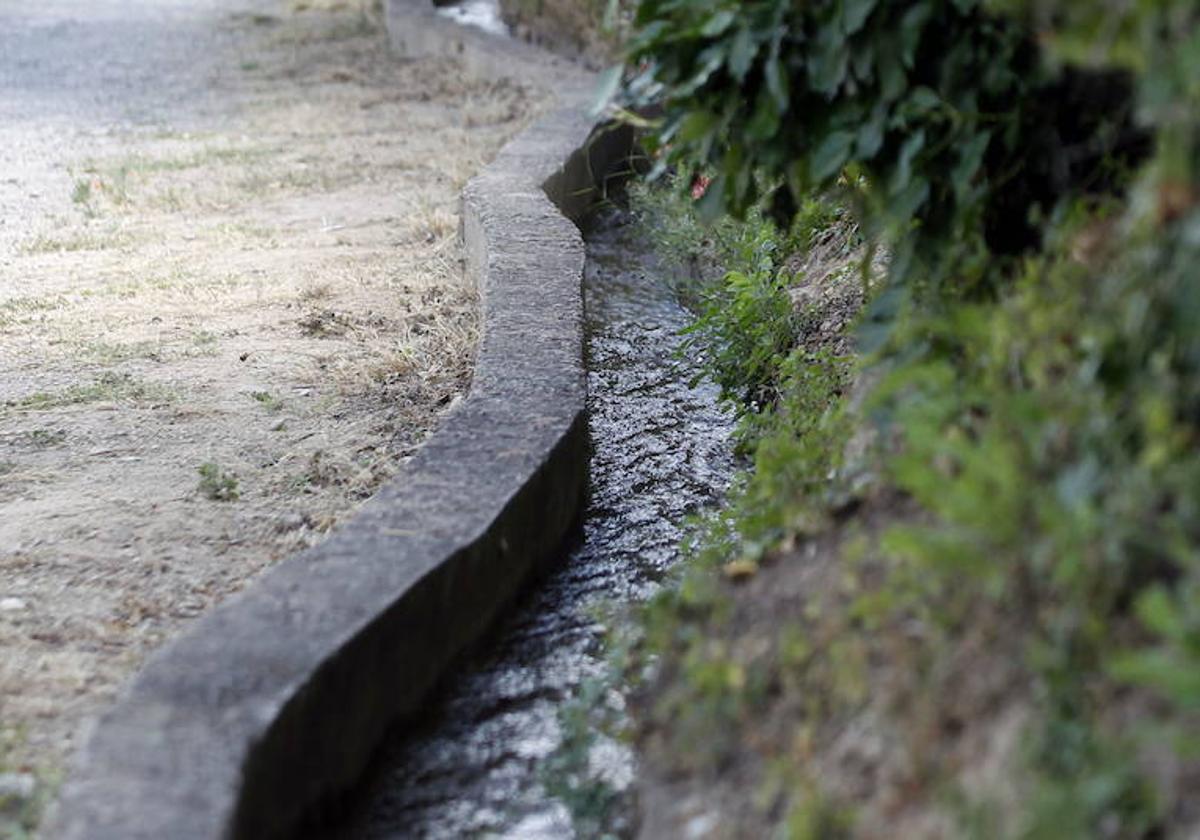 Canal de agua en Cortes de Pallás