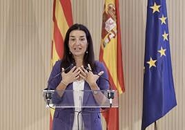 Ruth Merino recibe la cartera de Hacienda: «Trabajaré con consenso y sin sectarismos»