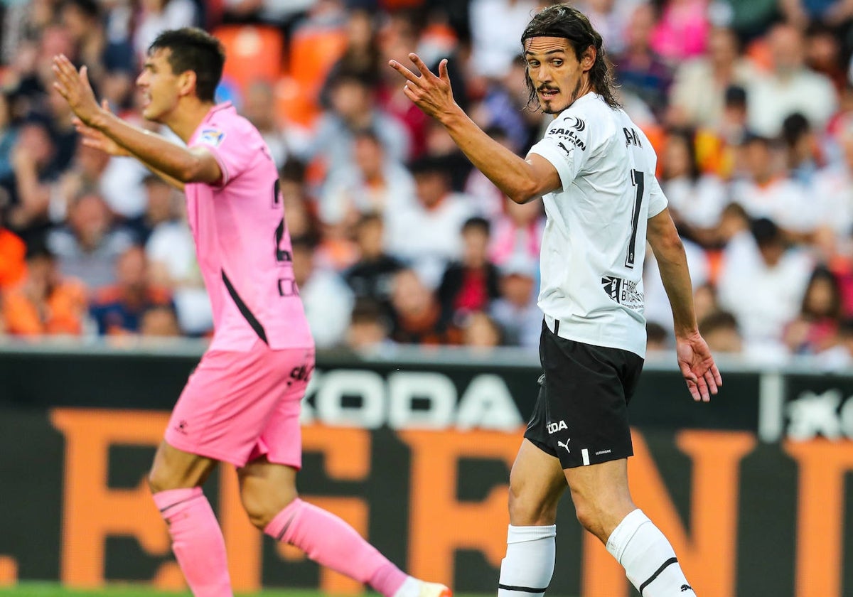 Cavani, durante el partido contra el Espanyol.