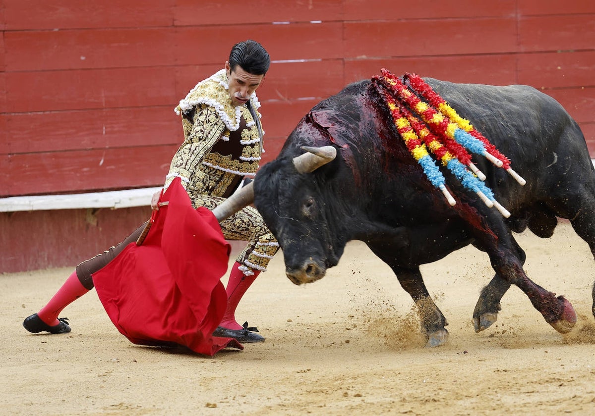 Alejandro Talavante, en su faena en la Feria de Julio de Valencia.