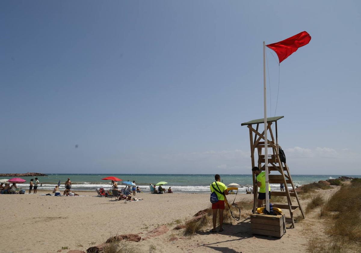 Cierran al baño varias playas de Valencia, Gandia y Castellón