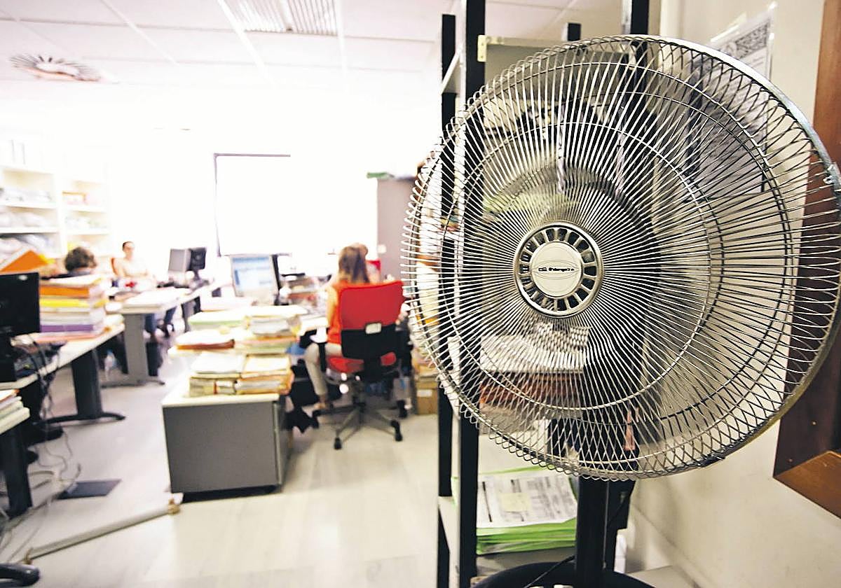 El precio de la luz sufre un gran repunte de cara a este lunes: las mejores horas para encender tus electrodomésticos