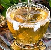 Las infusiones naturales son un buen complemento para adelgazar en verano.