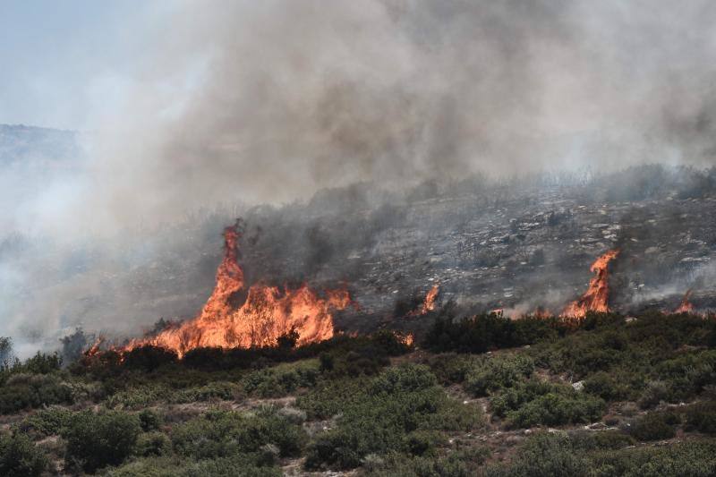 Las espectaculares imágenes del incendio de Grecia