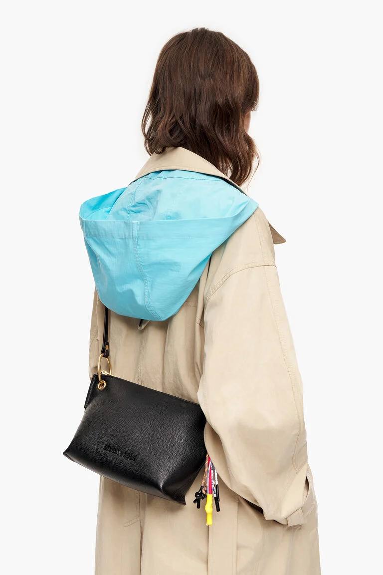 Bolso bandolera de Bimba & Lola por 156 euros.