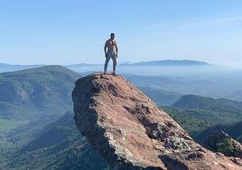 Miguel Ángel Silvestre, en una imagen del Desierto de Las Palmas compartida en sus redes sociales.