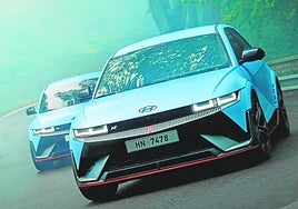 Puesto a punto en circuito, el Ioniq 5 N tiene tracción total y modo de conducción 'drift'.