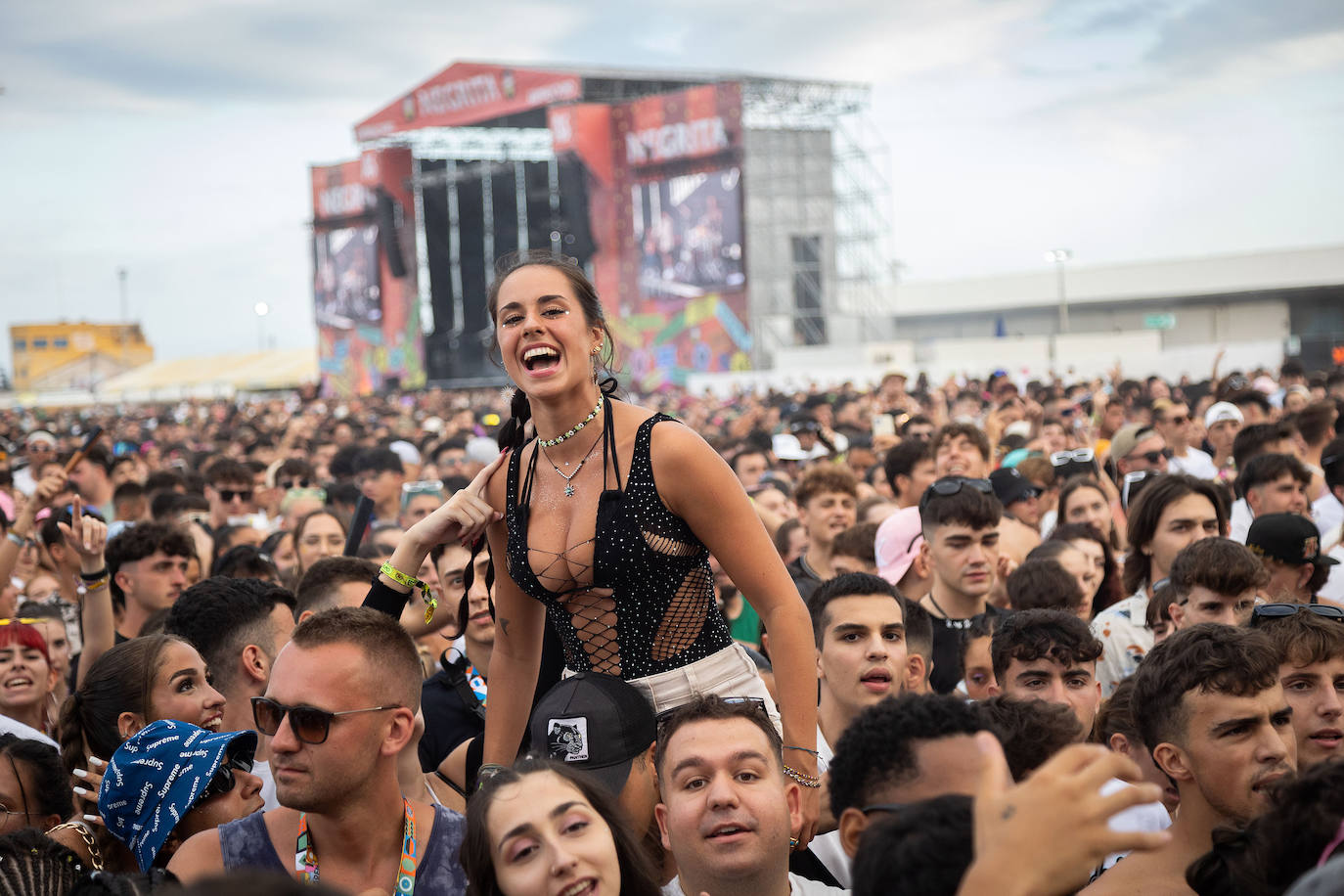 El Arenal Sound canta y baila al ritmo de la &#039;Jeepeta&#039; en el segundo día de festival