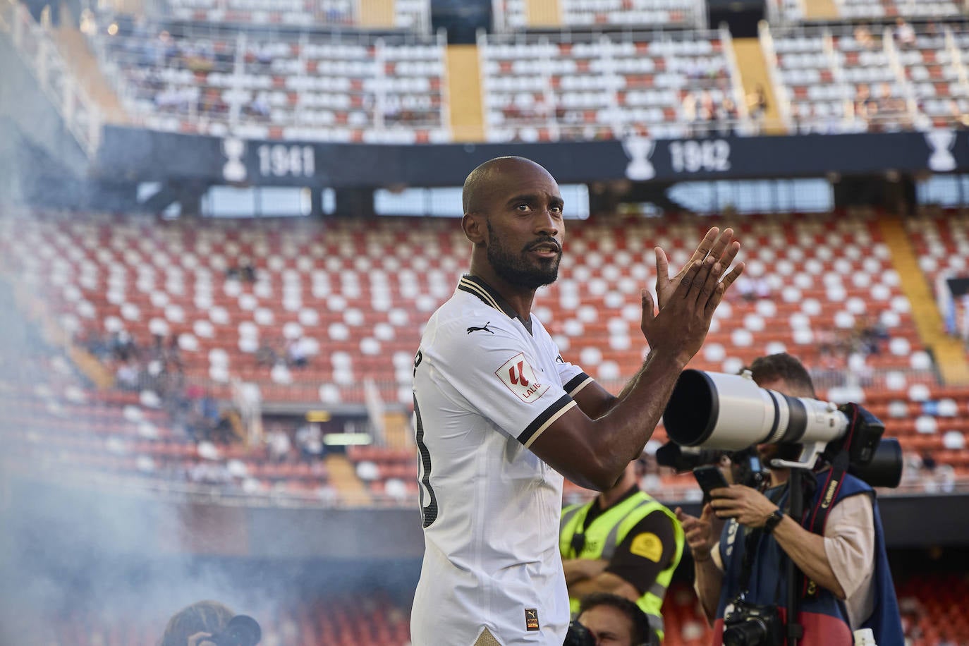 Así ha sido la presentación del Valencia 2023-24 en Mestalla