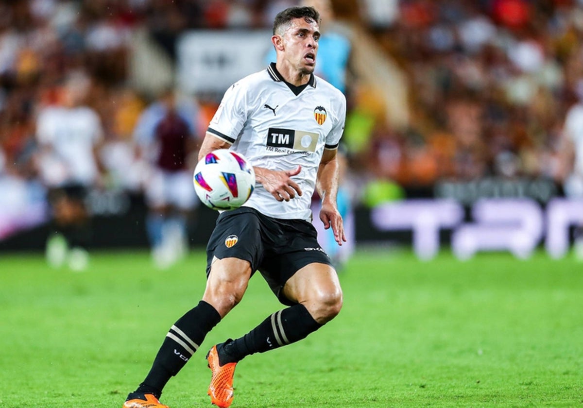 Gabriel Paulista, en una acción del Trofeo Naranja.