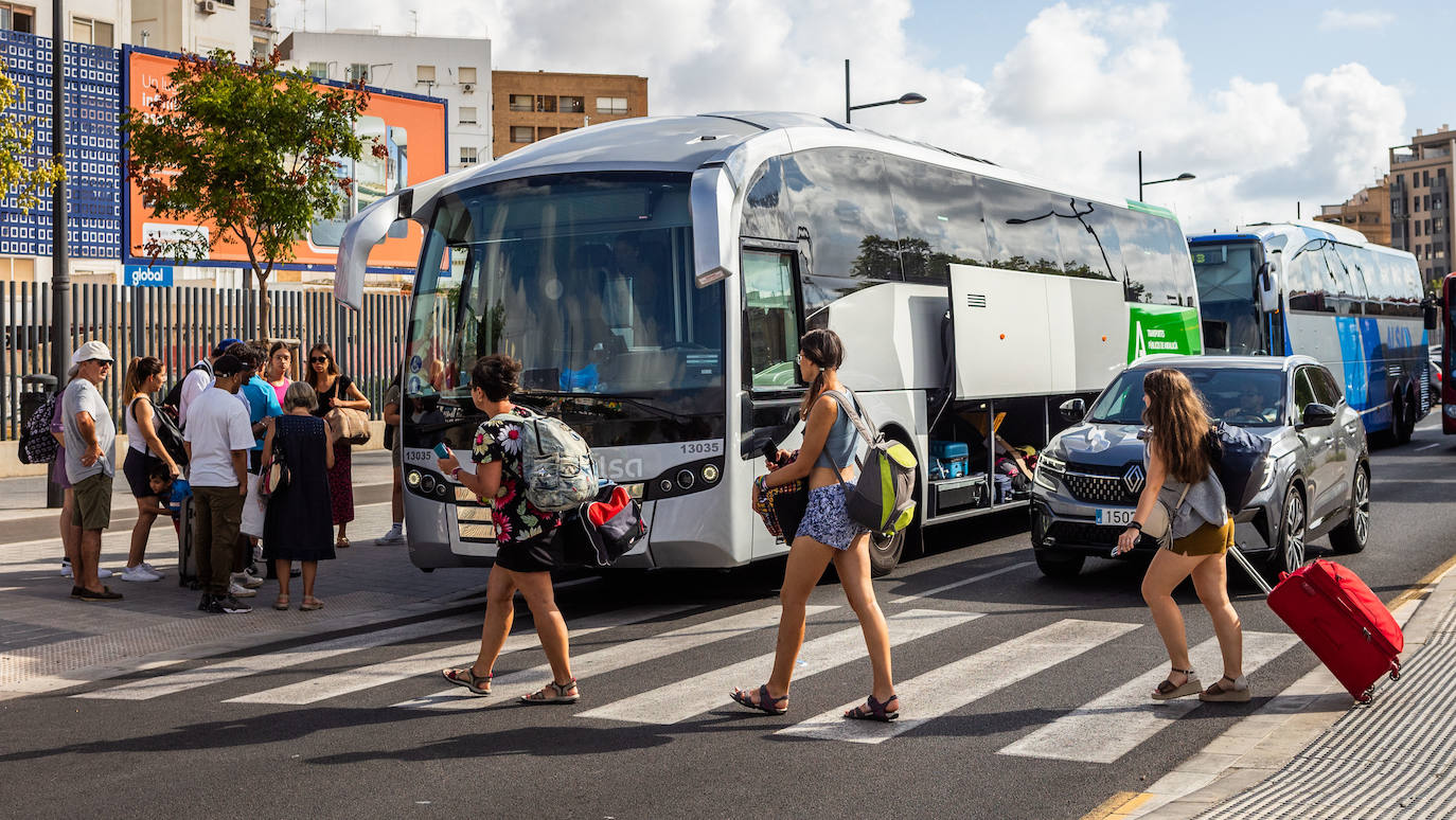 Valencia se llena de turistas en pleno puente de agosto