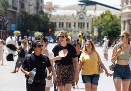 Turistas en Valencia.