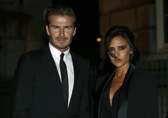 El exfutbolista David Beckham junto a su mujer, Victoria Beckham en una imagen de archivo.