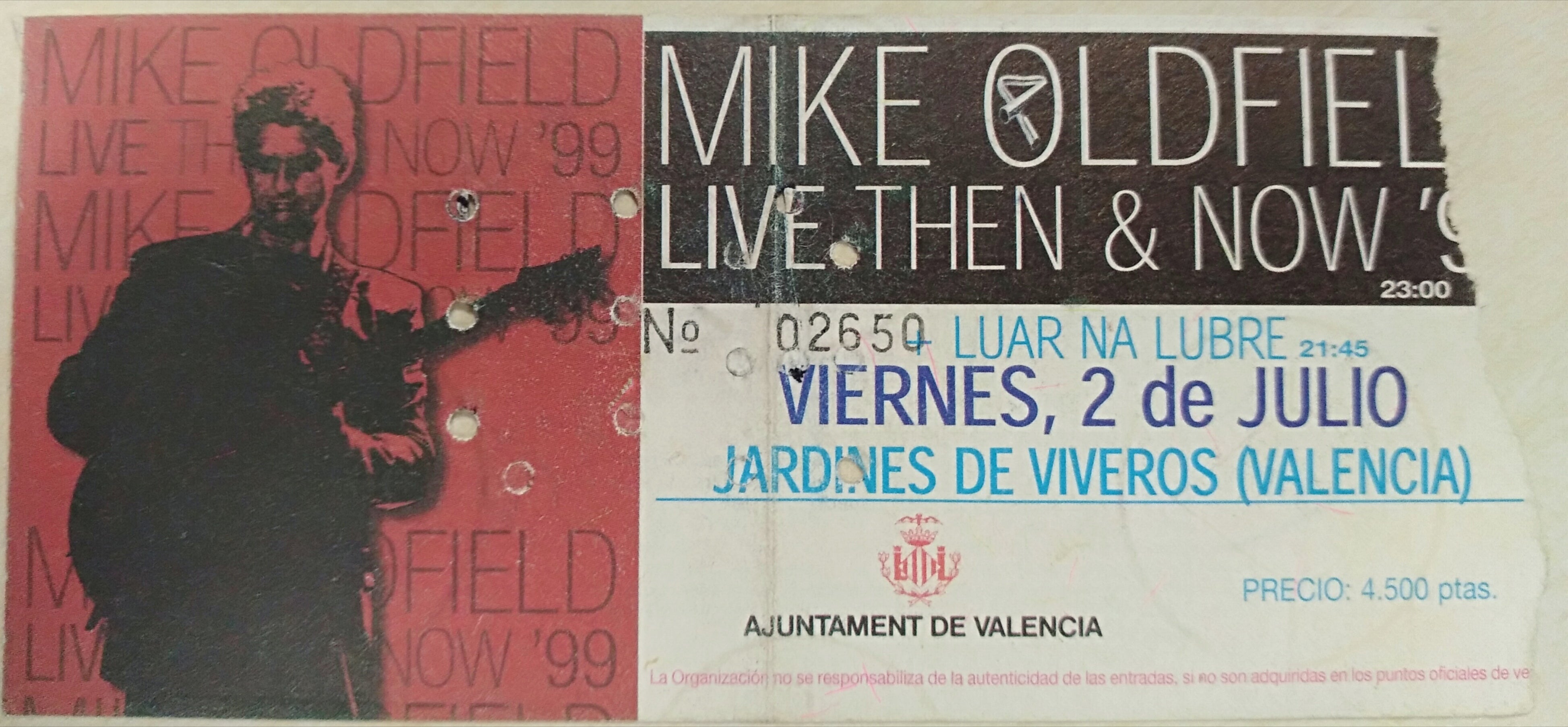 El prestigioso multiinstrumentista británico de 'Tubular Bells', en su primer concierto en Valencia. Fue en 1999 en Viveros.