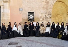 Clavariesas de la Dolorosa.