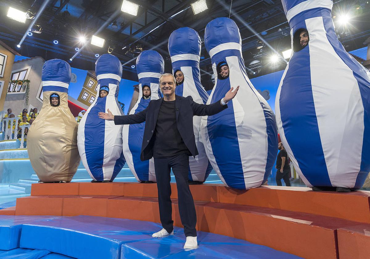 Ramón García, en el plató de 'El Grand Prix del Verano'.