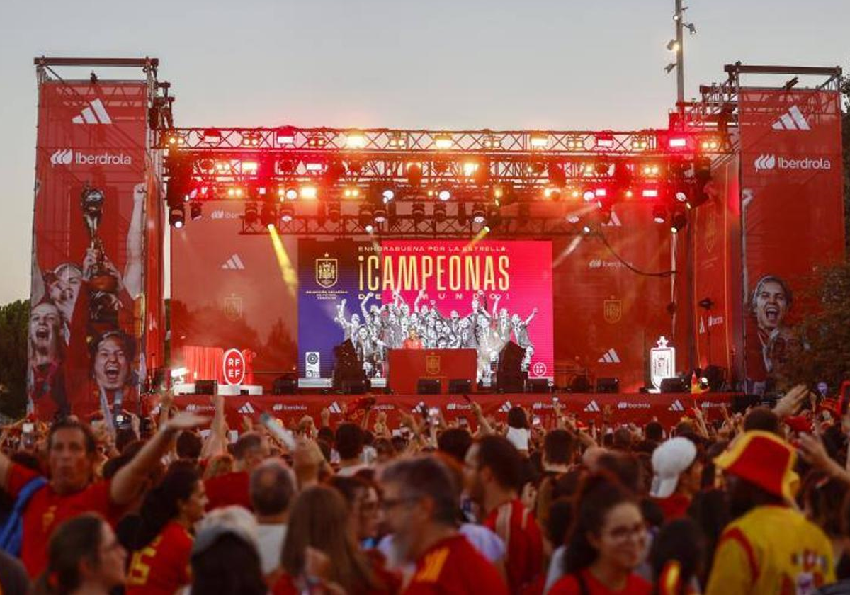 La selección española femenina celebra a lo grande el Mundial