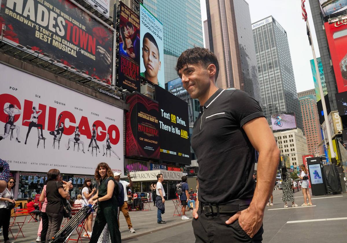 «Tuve que llorar»: el Mago Pop debuta en Broadway