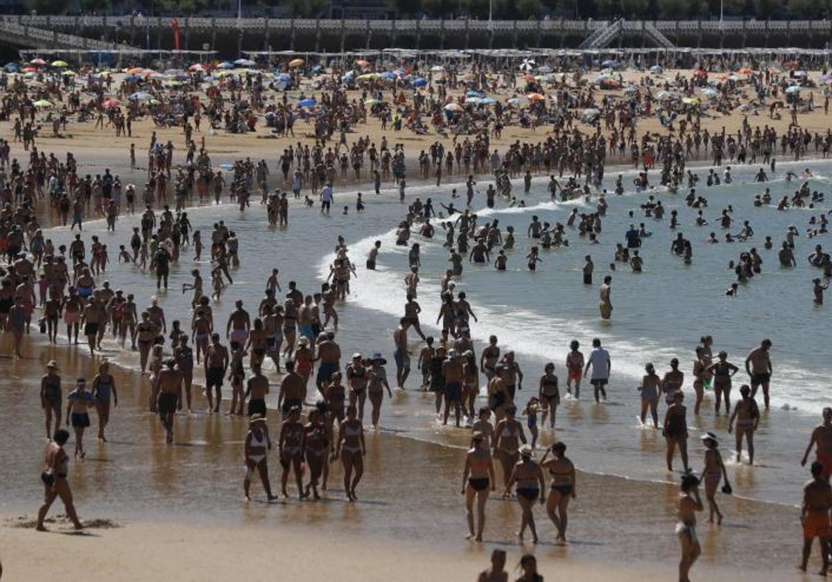 Playa de la Concha en San Sebastián.