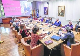 Sesión del pleno del Consell Valencià de Cultura en una imagen de archivo.