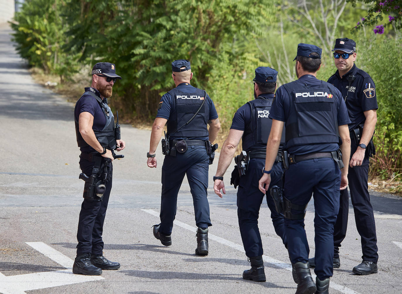 Un policía jubilado se atrinchera en una casa en Alzira y mata a su mujer