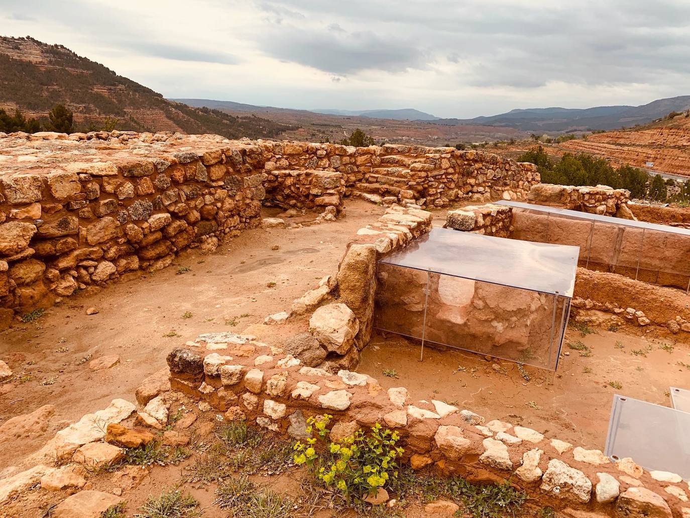 Imagen principal - Yacimiento arqueológico del poblado íbero de La Celadilla en el Rincón de Ademuz