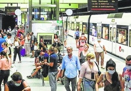 Viajeros en el transporte público.