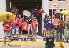 Protesta de CC. OO. PV por el aumento de horas en la ESO sin negociación previa.