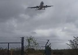 Avión, aterrizando en Manises.