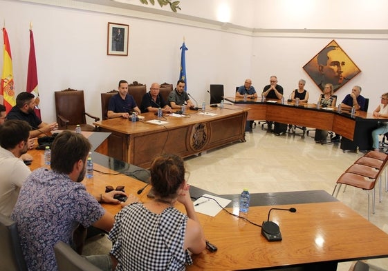 Un momento de la reunión en Dénia de la Xarxa d'Alcaldes de la Marina Alta.