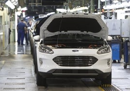 Línea de producción de la planta de Ford en Almussafes.