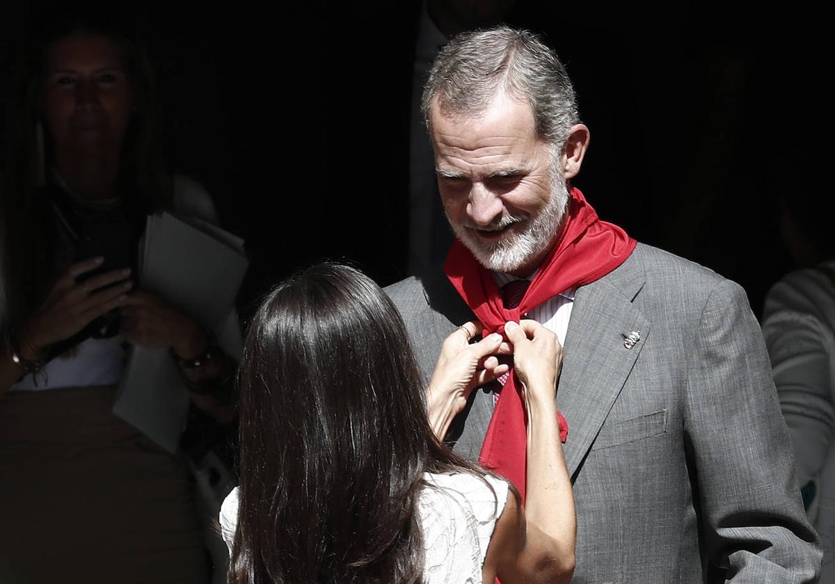 El entrañable gesto de Letizia con Felipe VI en Pamplona