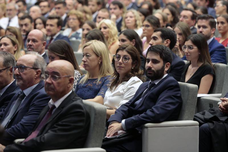 Los nuevos abogados valencianos realizan su acto de jura en el Palacio de Congresos de Valencia