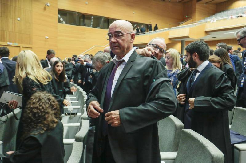 Los nuevos abogados valencianos realizan su acto de jura en el Palacio de Congresos de Valencia