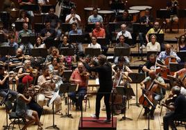 Ensayo de la Orquesta de Valencia en el renovado Palau de la Música el pasado jueves.