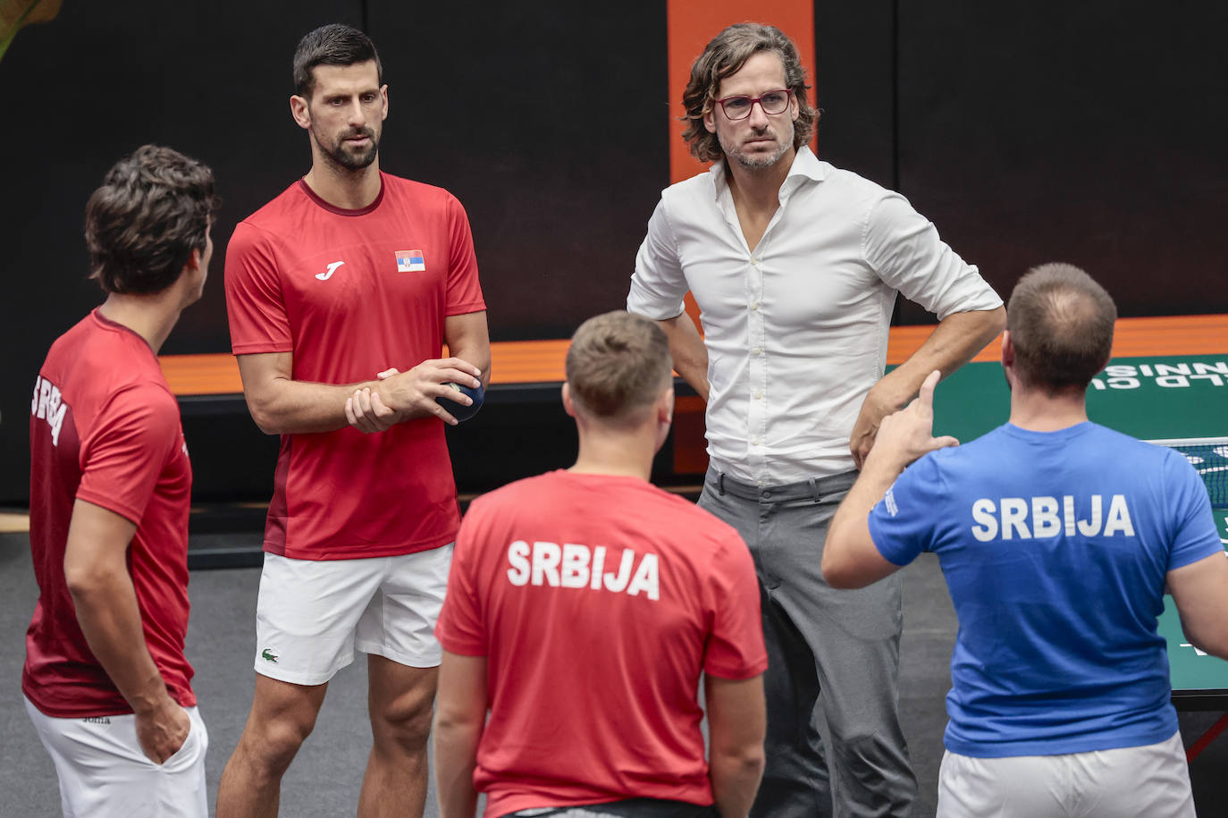 Djokovic se entrena en Valencia