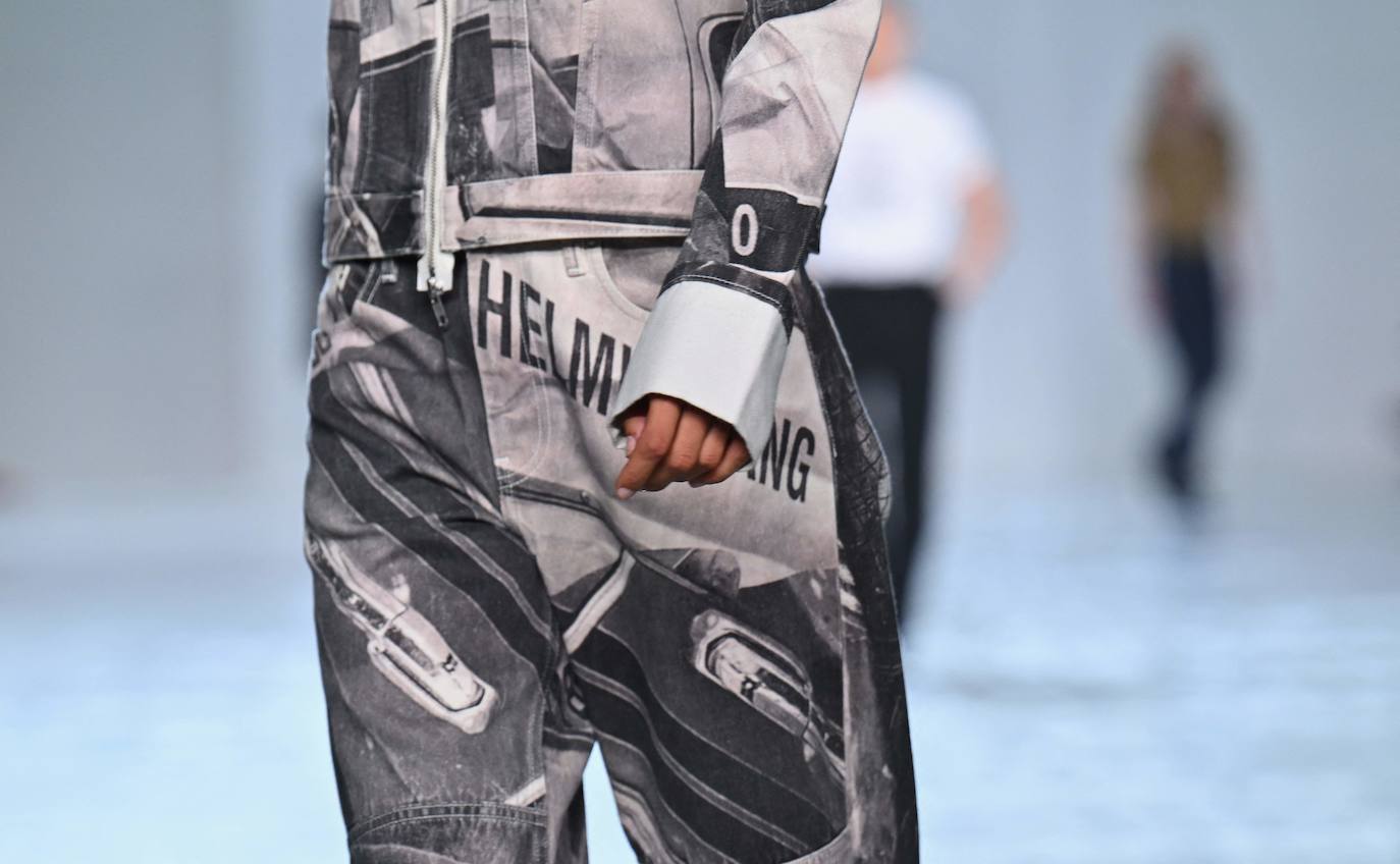 Diseños de Helmut Lang en la New York Fashion Week 2023