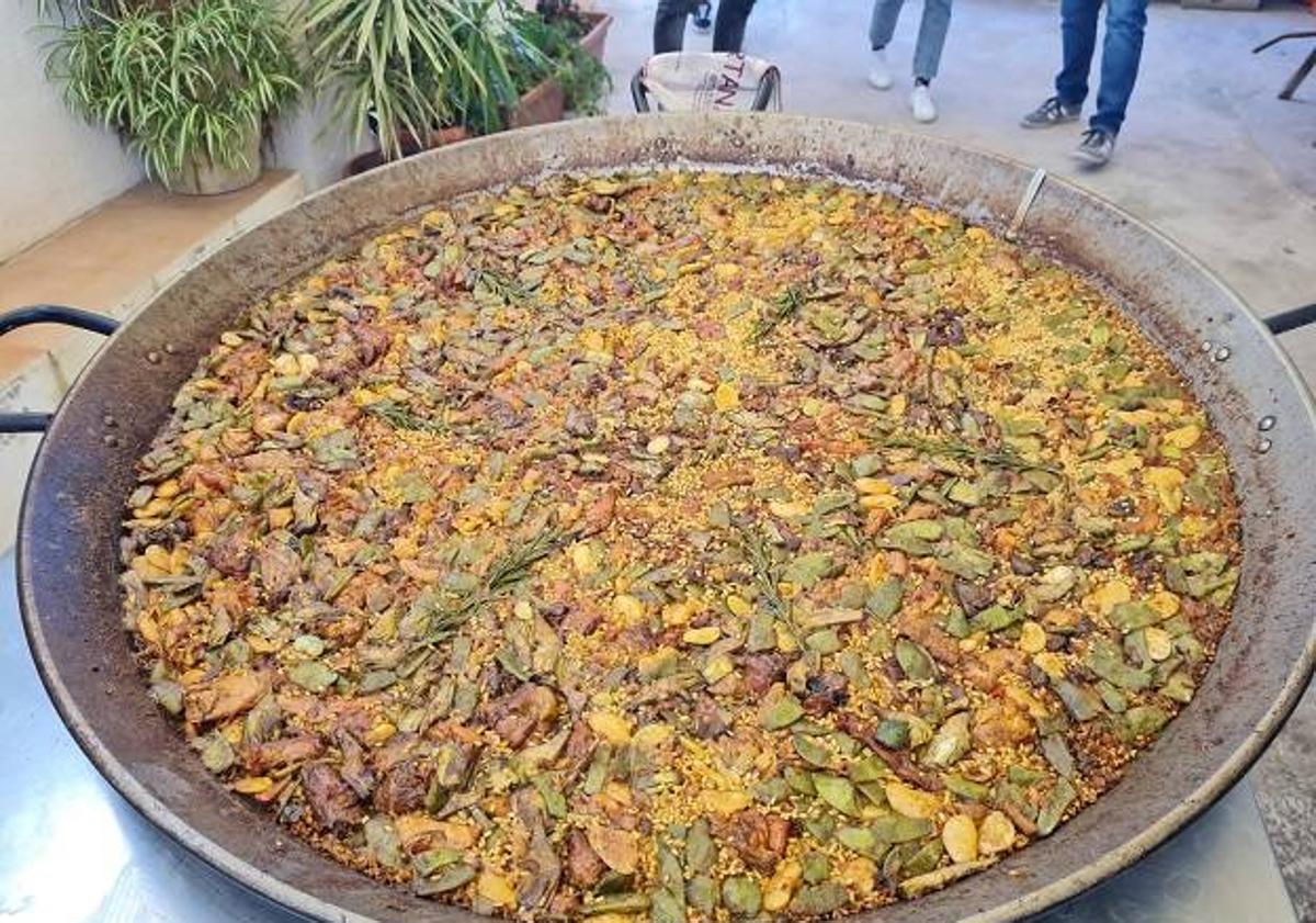 Imagen principal - Paella elaborada con Arroz Tartana