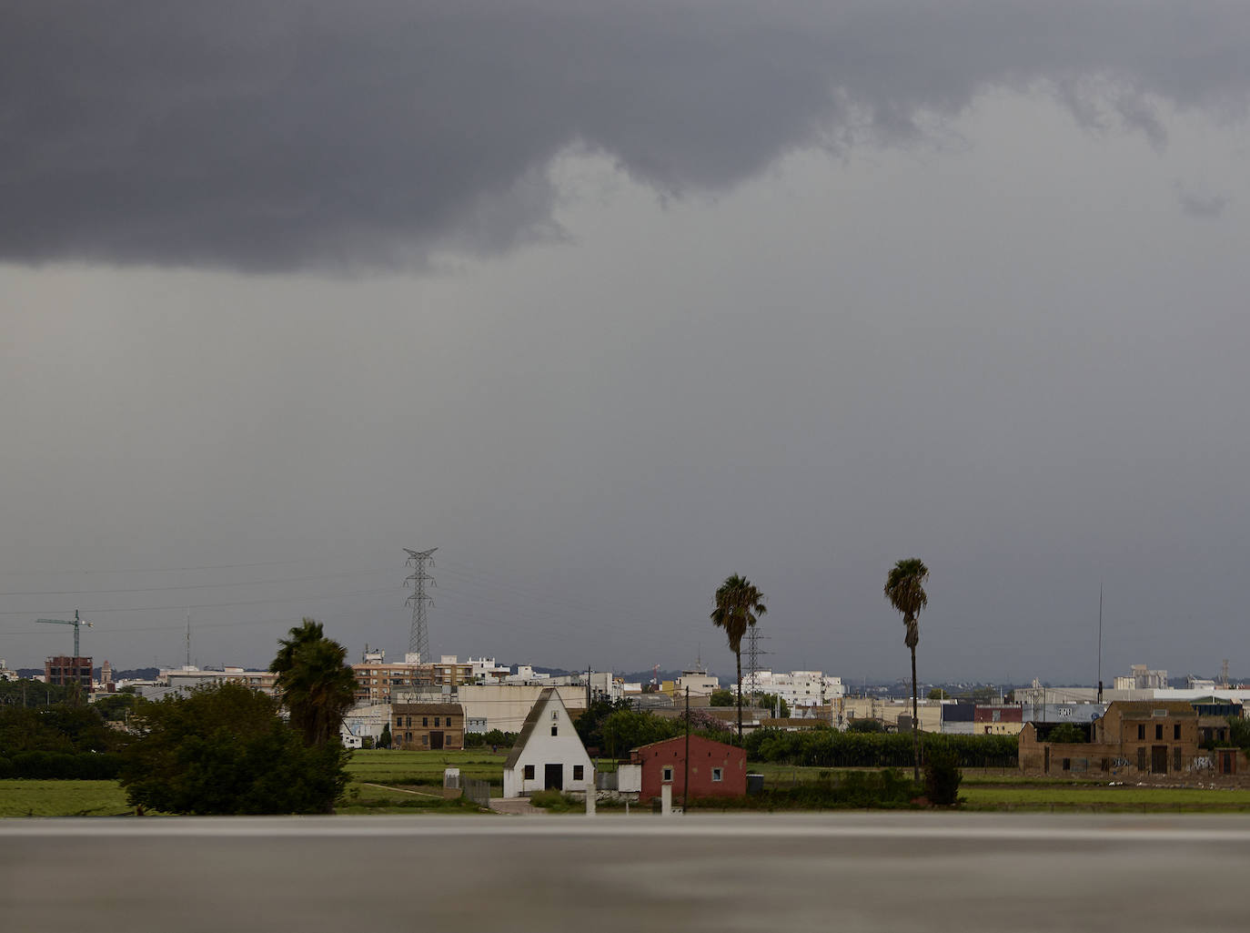 La tormenta descarga con fuerza en la Comunitat Valenciana