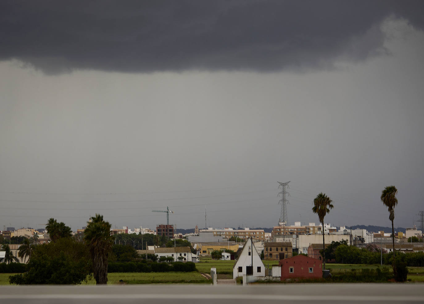 La tormenta descarga con fuerza en la Comunitat Valenciana