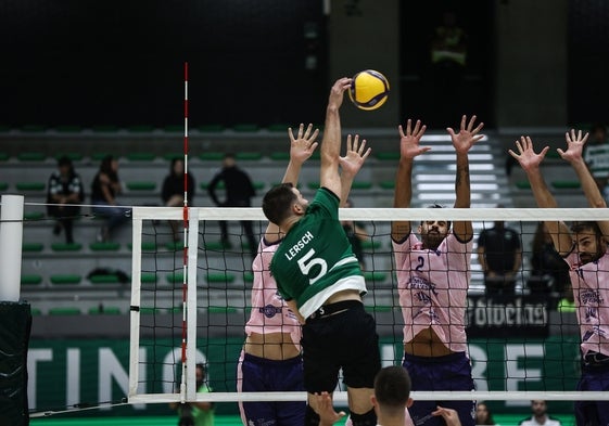 Conqueridor durante un amistoso contra el Sporting CP.