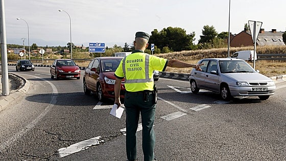 Interceptan a un conductor que circulaba a 183 kilómetros por hora en una carretera de Albocàsser