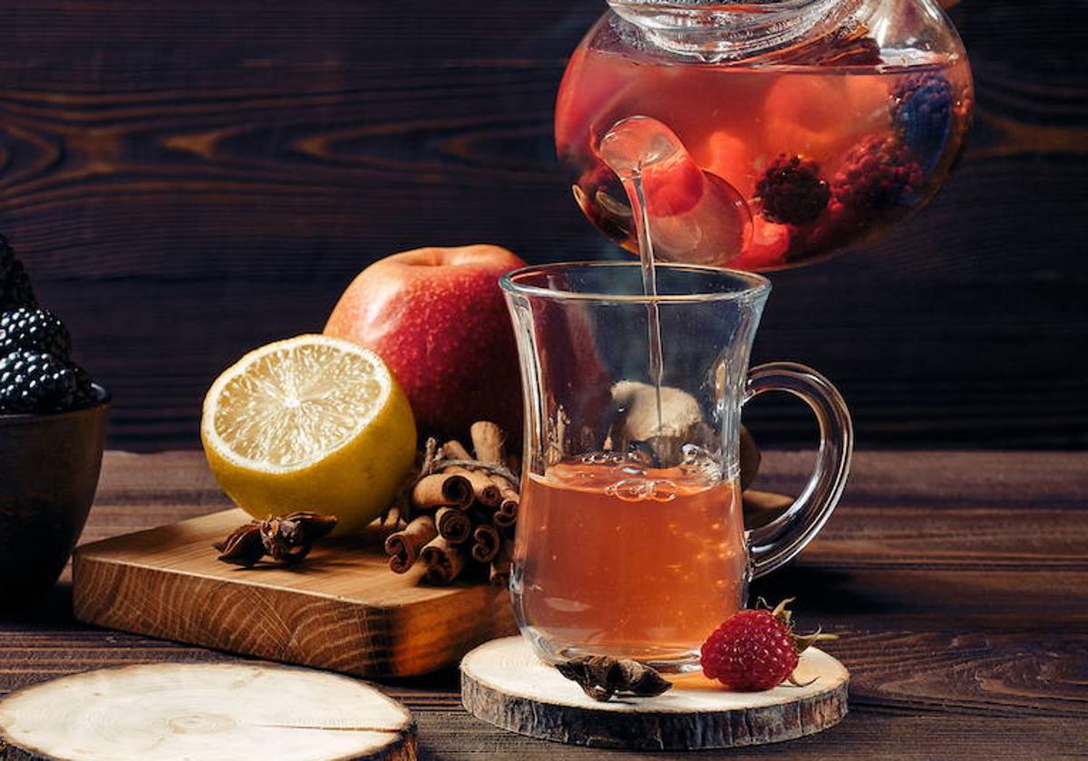 La infusión para adelgazar que reduce barriga y deshincha las piernas