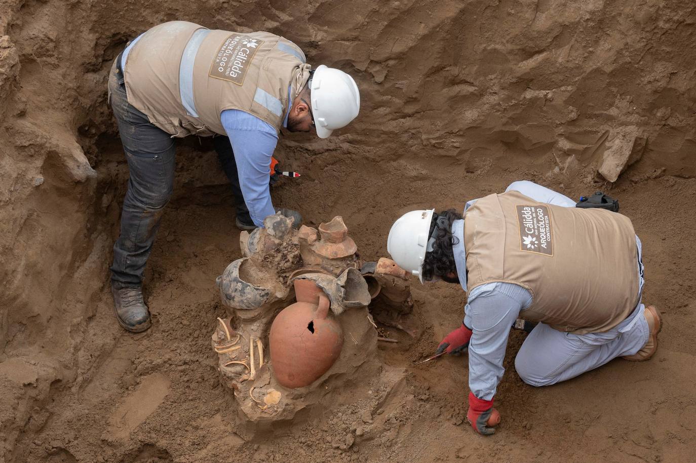 Descubren en Lima un cementerio de bebés y niños prehispánico