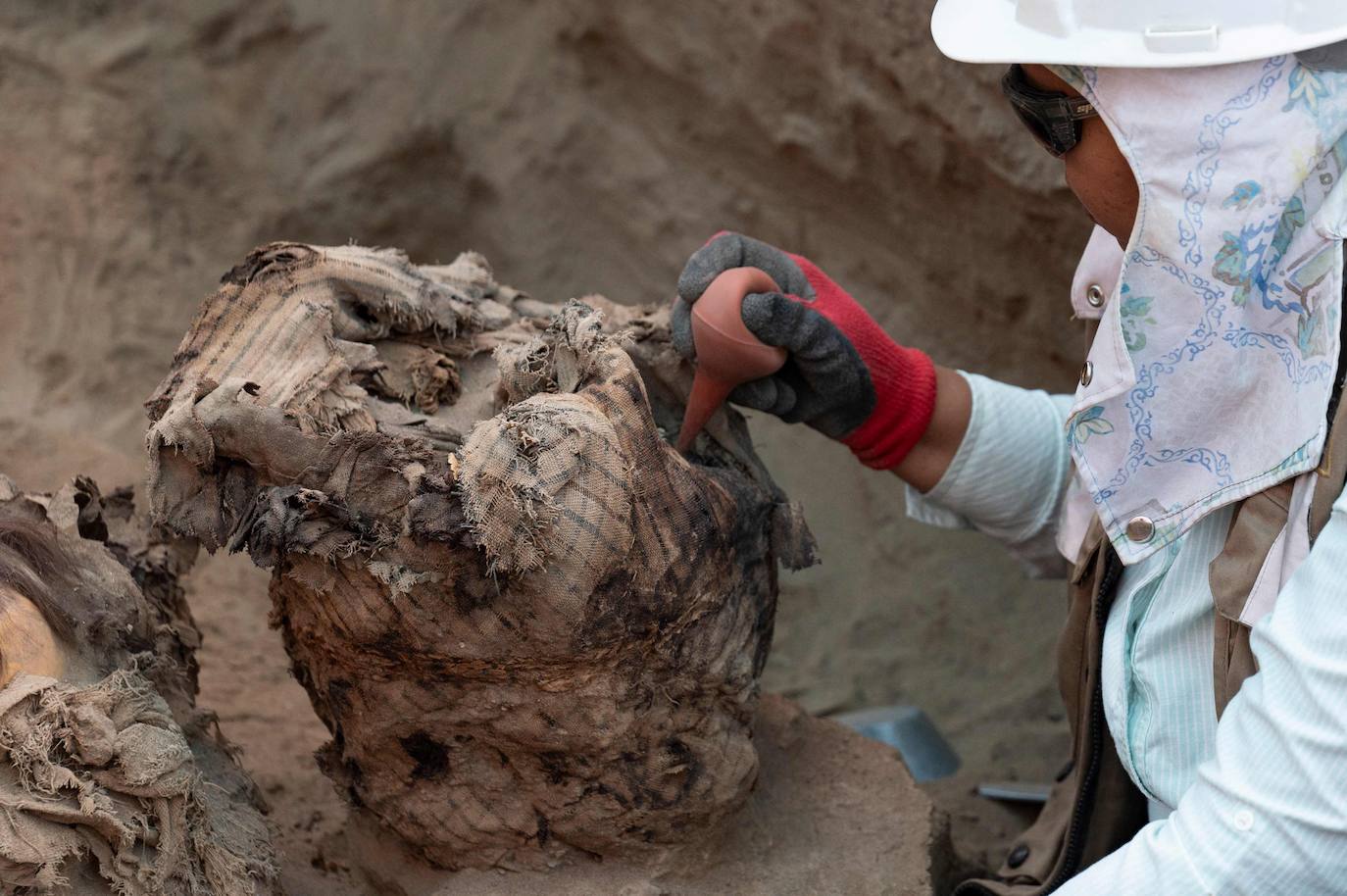 Descubren en Lima un cementerio de bebés y niños prehispánico