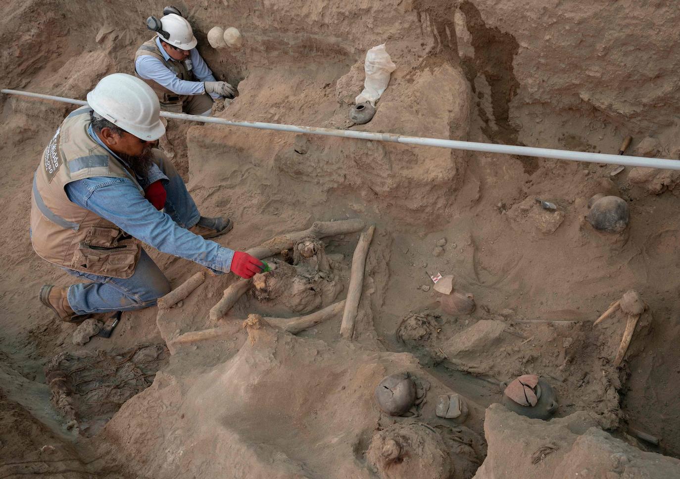 Descubren en Lima un cementerio de bebés y niños prehispánico