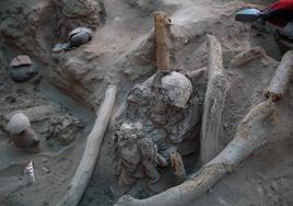 Descubren en Lima un cementerio de bebés y niños prehispánico