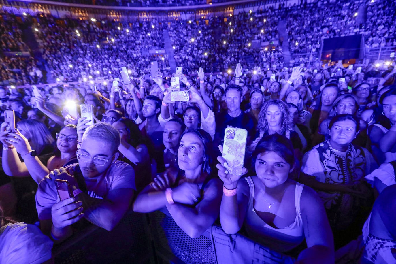 Manuel Carrasco enamora a Valencia