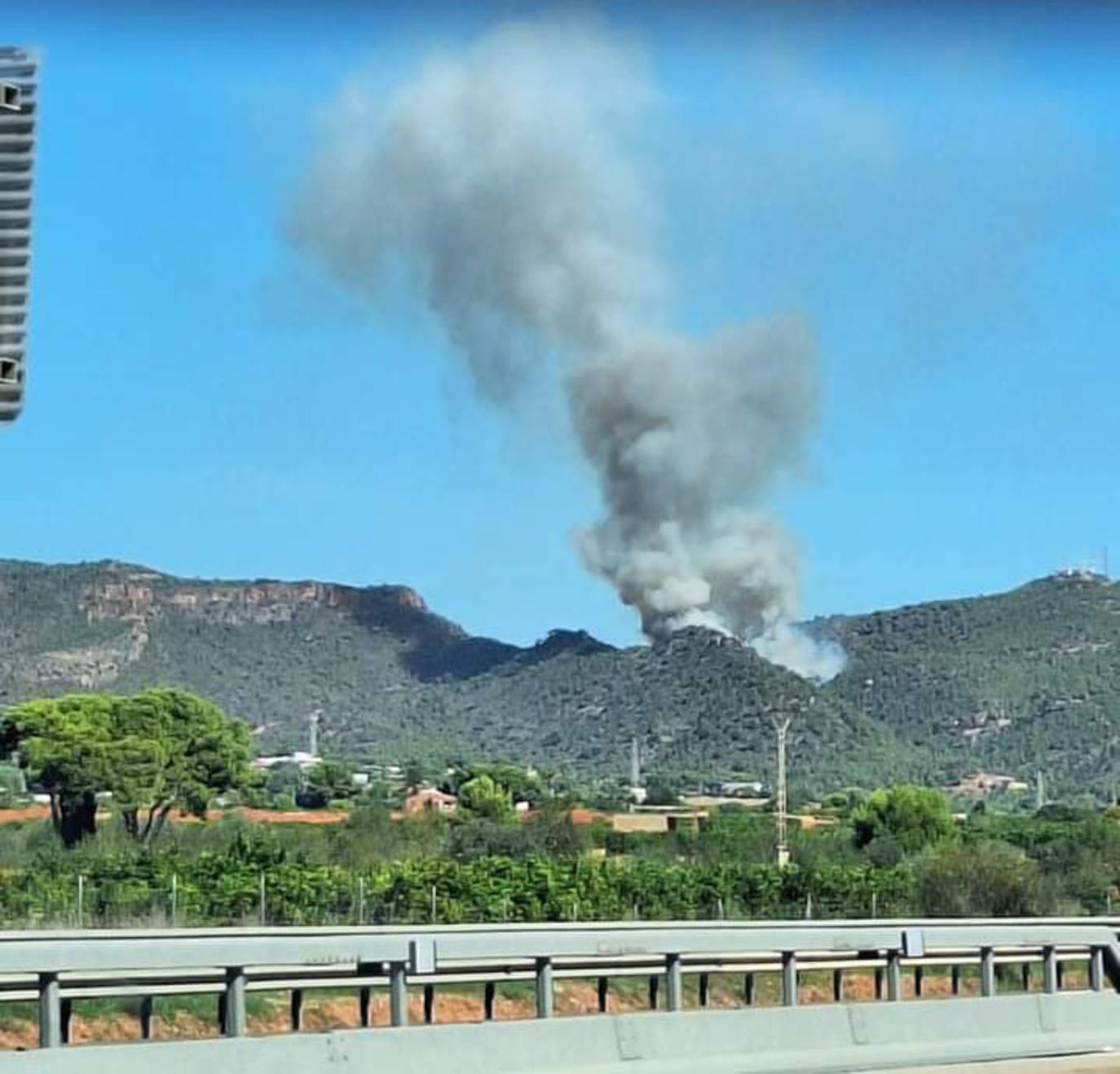 Fotos del incendio junto al monte Picayo, en la Sierra Calderona de Valencia