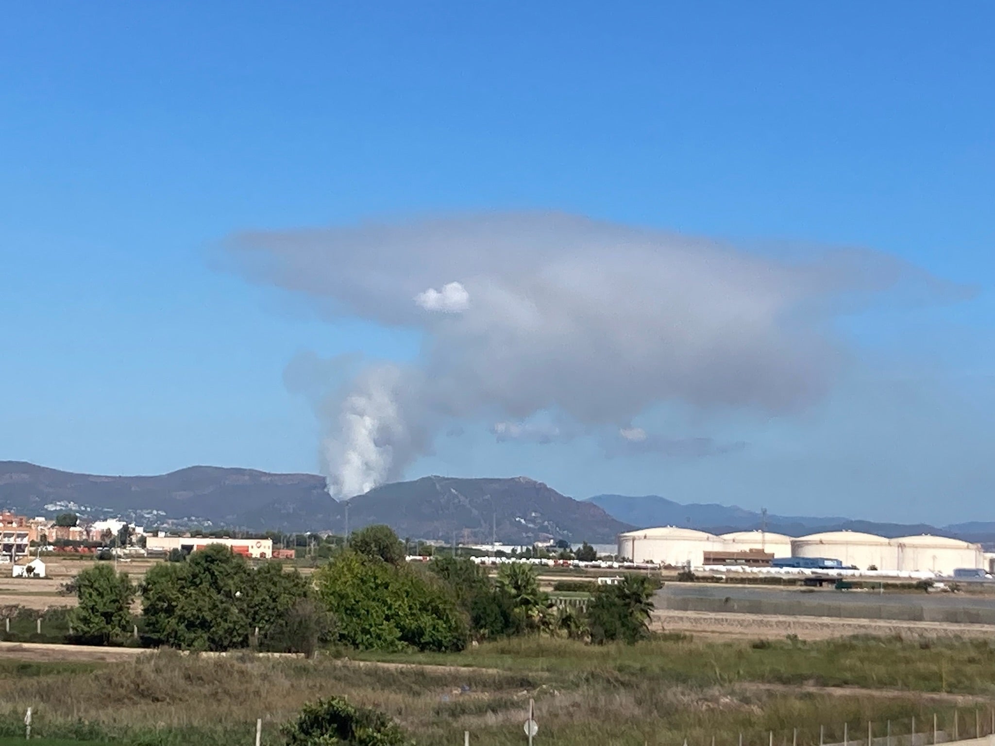 Fotos del incendio junto al monte Picayo, en la Sierra Calderona de Valencia